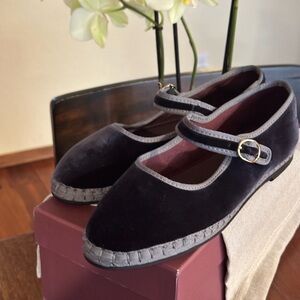Flabelus Velvet Mary Jane Flats Black with Gray Trim BNWOT SIZE 7.5. EU 38.